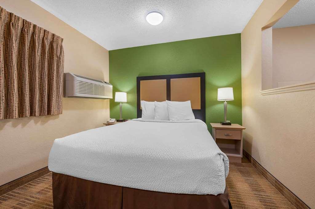 Extended America - - Westchase - Westheimer 2*